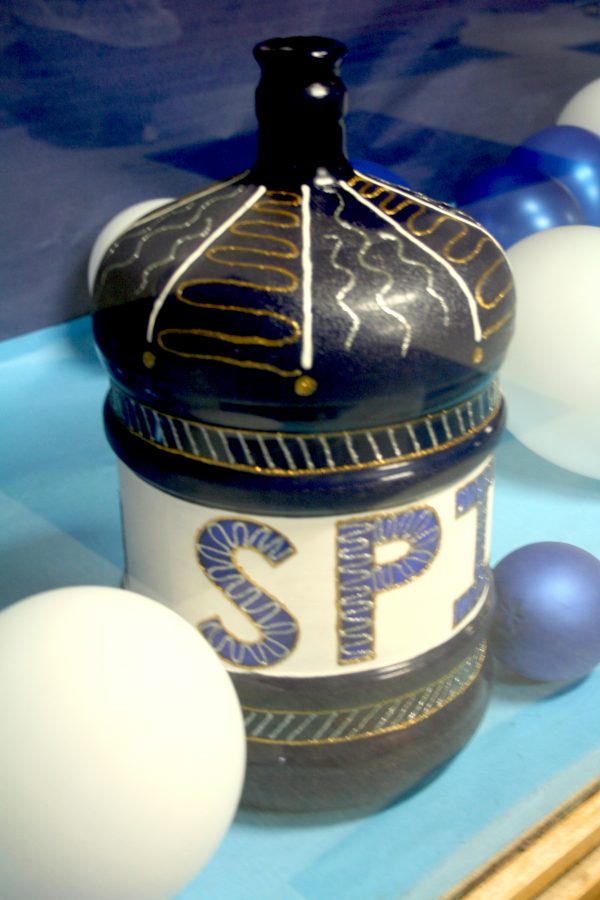 The Spirit Jug sits in the show case by the lunch room. It reminds students of the on going competition and to show their spirit during spirit week.
Photo by Allie Creamer