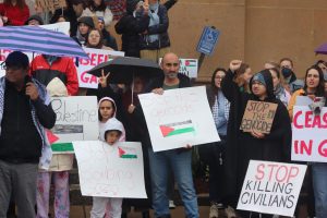 Many Muslim families came to the protest in front of the Federal Building on Oct. 19. They held signs urging the Israeli government to stop bombing the Gaza Strip. 